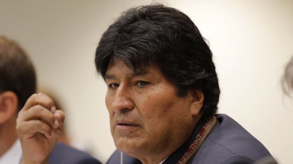 Tribunal de Bolivia impide reelección indefinida e inhabilita a Morales