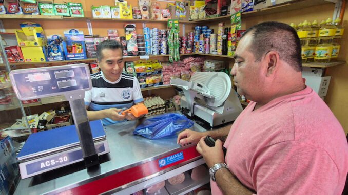 Modesto-Mamani-Choque-Minimarket-Dragon-1